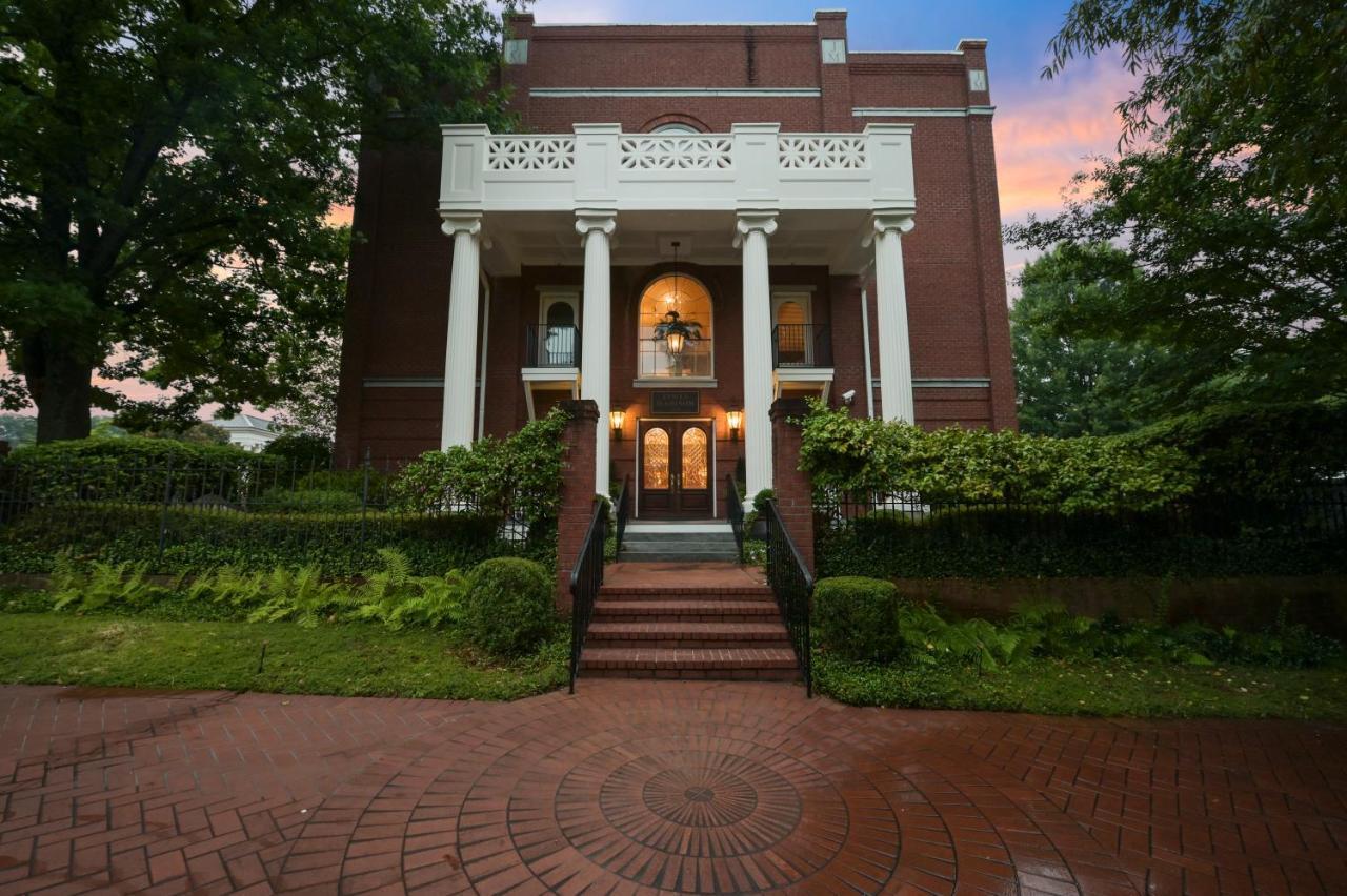 The James Madison Inn Exteriör bild
